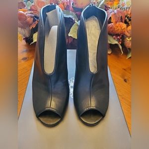 Vince Camuto Leather Heeled Shootie